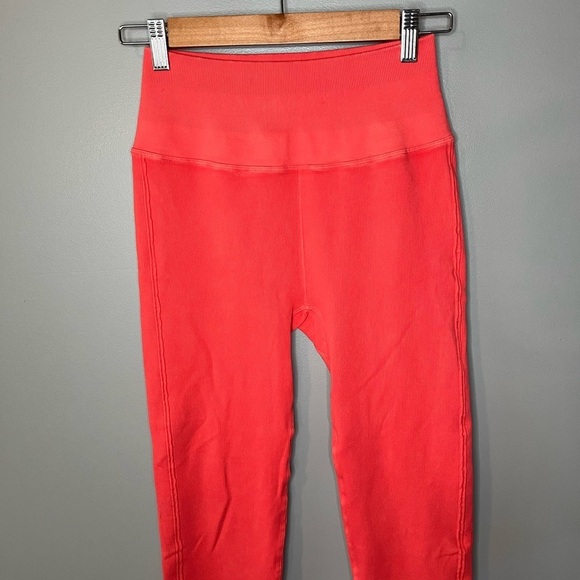 Anthropologie Daily Practice Coral Lettuce Hem Leggings - Picture 4 of 10